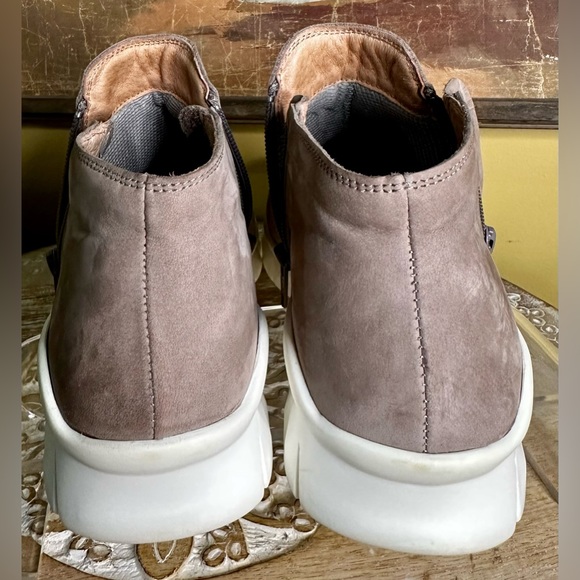 EUC Naot “Zodiac” Sneaker-Inspired Ankle Bootie Tan. Size 38/7-7.5 (see chart) - Picture 9 of 14